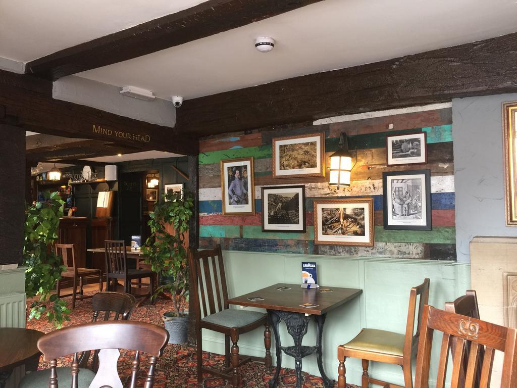 The Talbot Hotel Cleobury Mortimer Extérieur photo