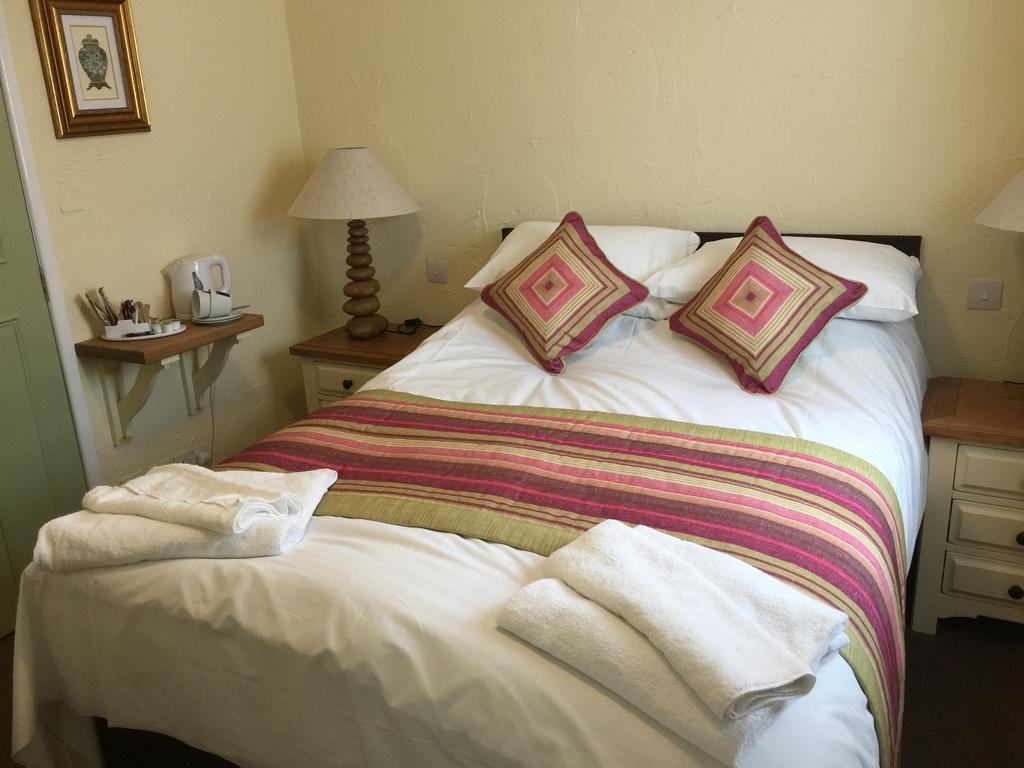 The Talbot Hotel Cleobury Mortimer Extérieur photo