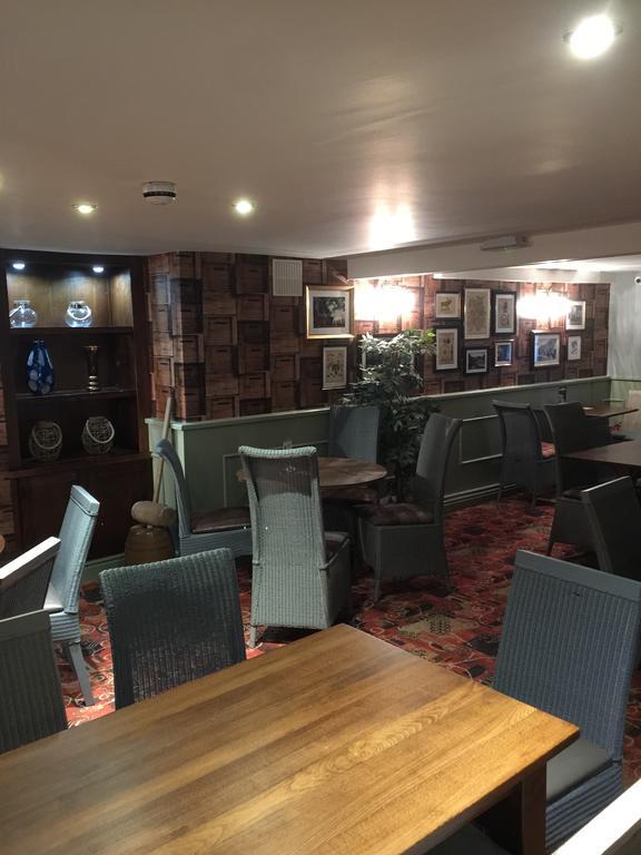 The Talbot Hotel Cleobury Mortimer Extérieur photo