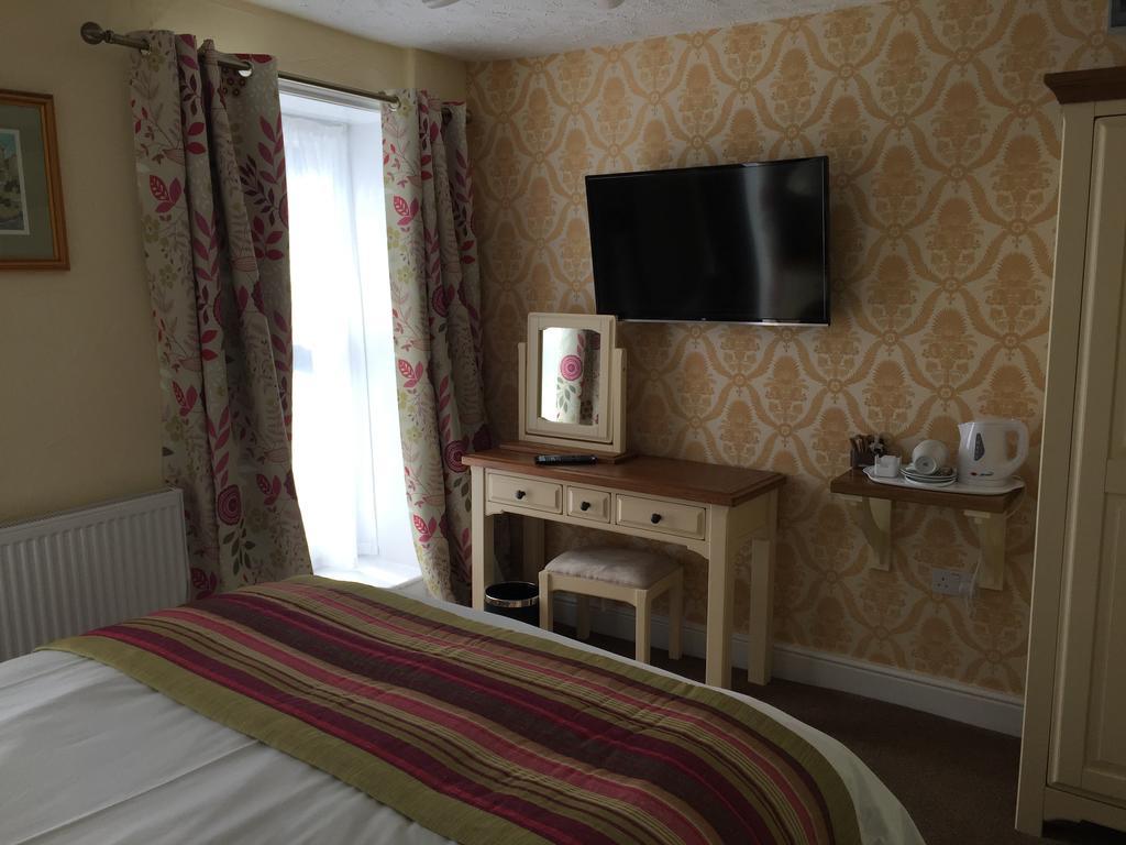 The Talbot Hotel Cleobury Mortimer Extérieur photo