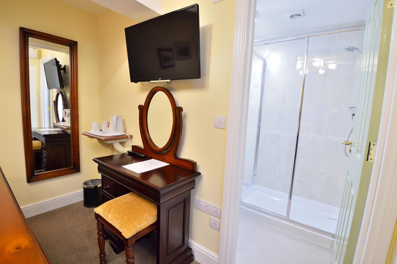 The Talbot Hotel Cleobury Mortimer Extérieur photo