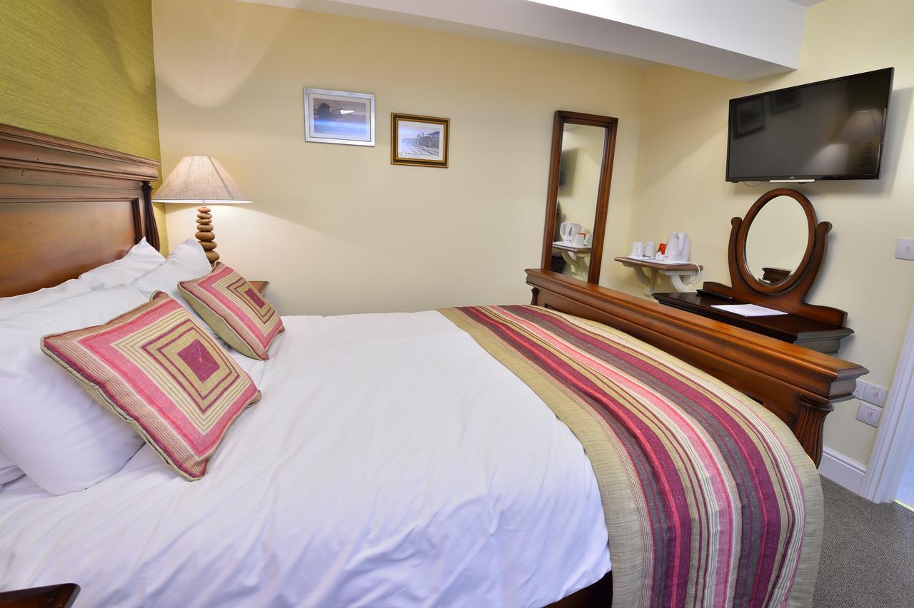 The Talbot Hotel Cleobury Mortimer Extérieur photo