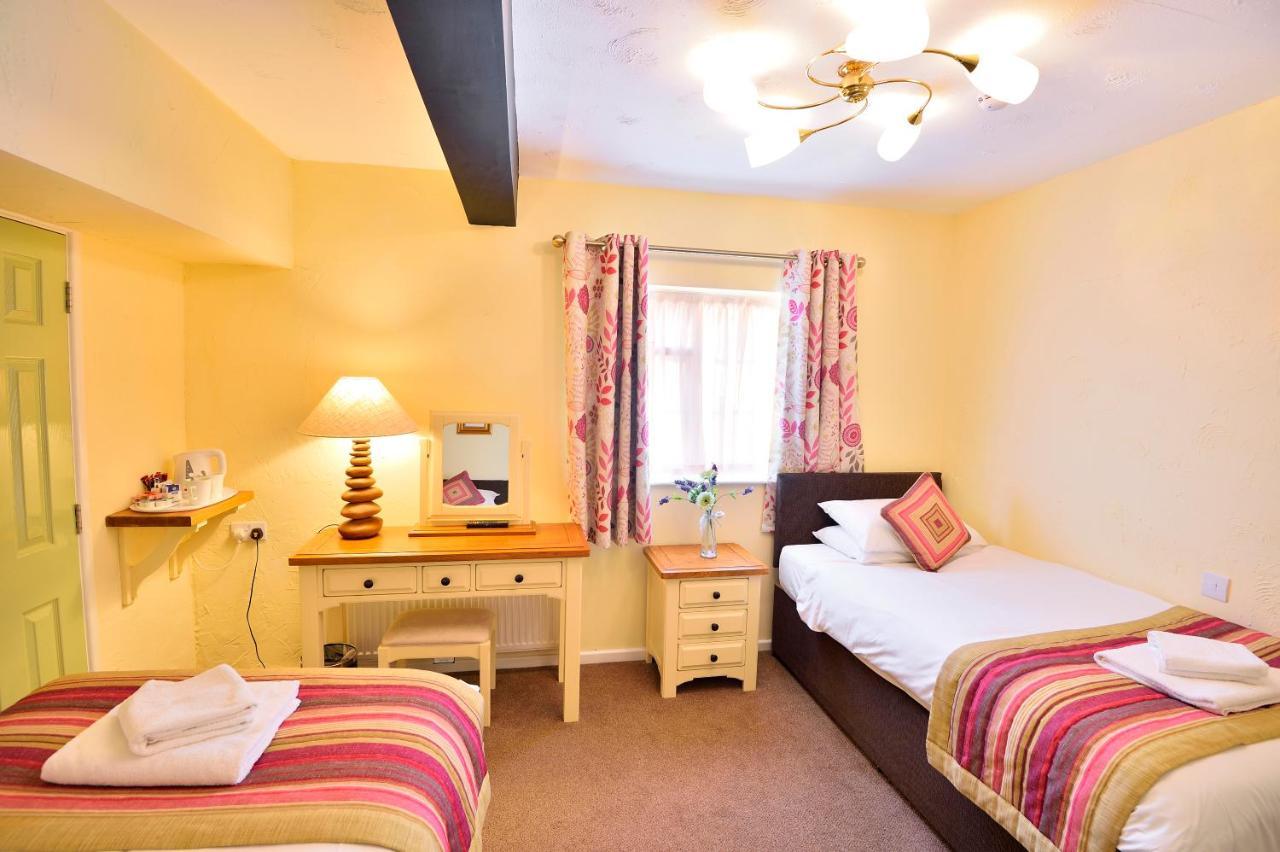 The Talbot Hotel Cleobury Mortimer Extérieur photo