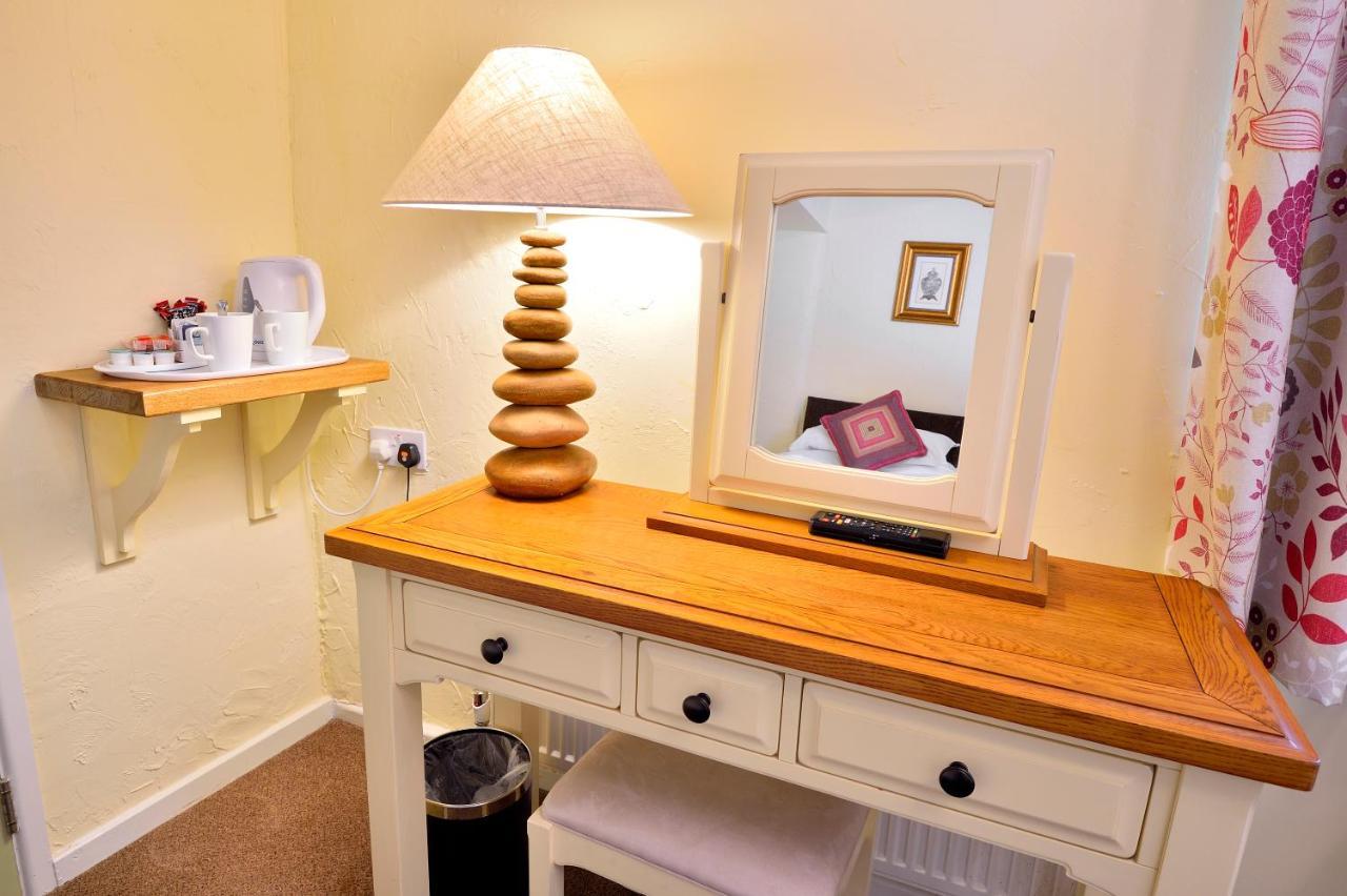 The Talbot Hotel Cleobury Mortimer Extérieur photo