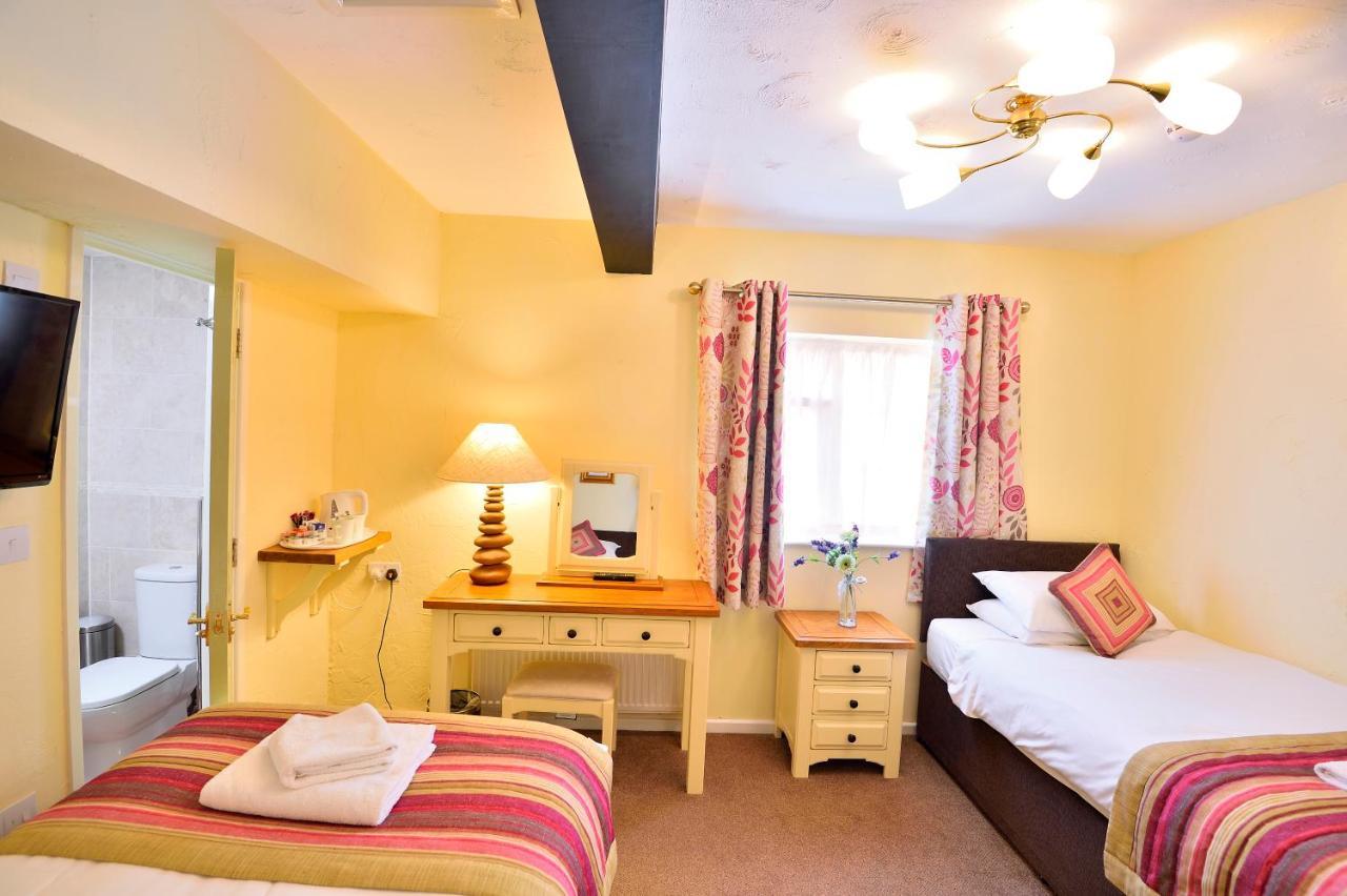 The Talbot Hotel Cleobury Mortimer Extérieur photo