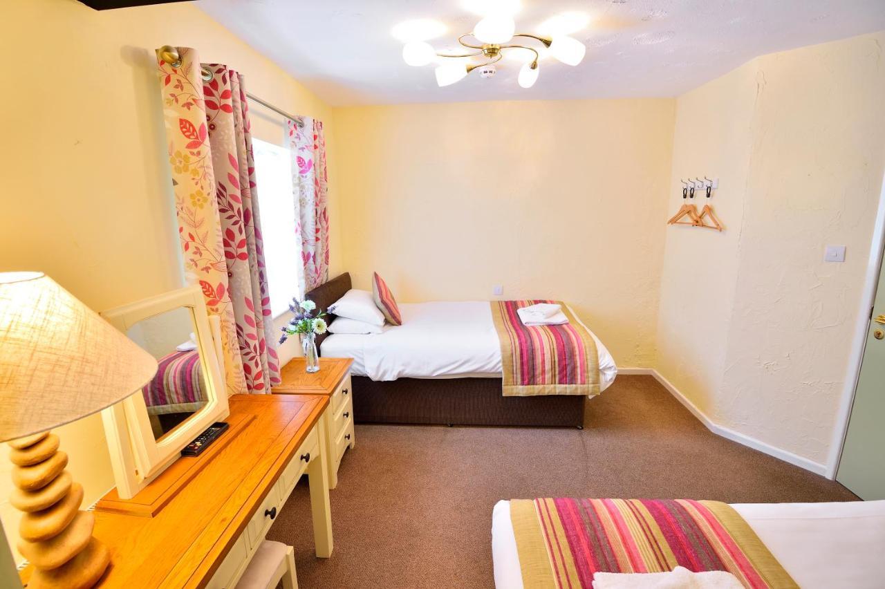The Talbot Hotel Cleobury Mortimer Extérieur photo