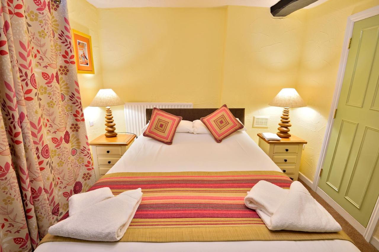 The Talbot Hotel Cleobury Mortimer Extérieur photo